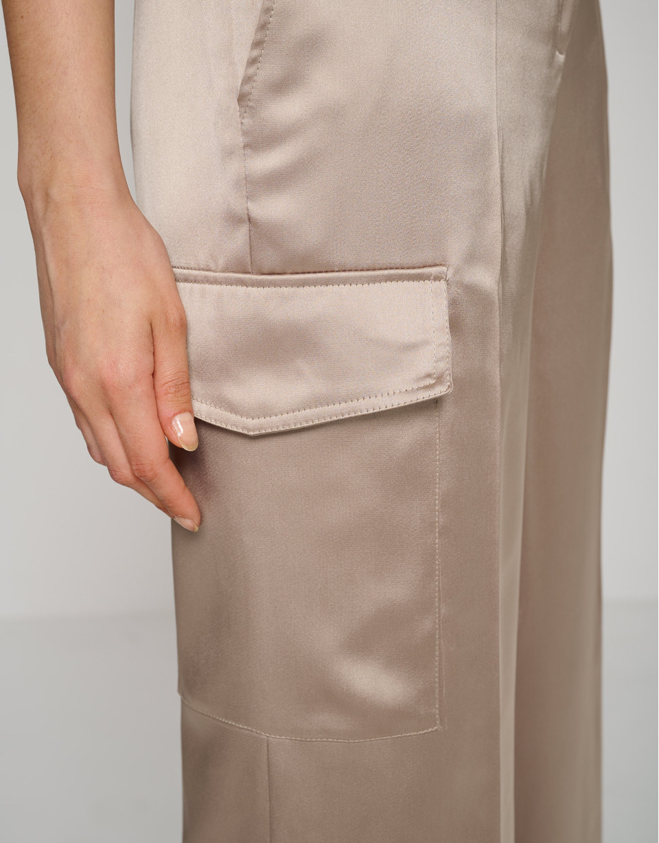 Pantalón ancho estilo cargo satén visón - Mujer | Roberto Verino