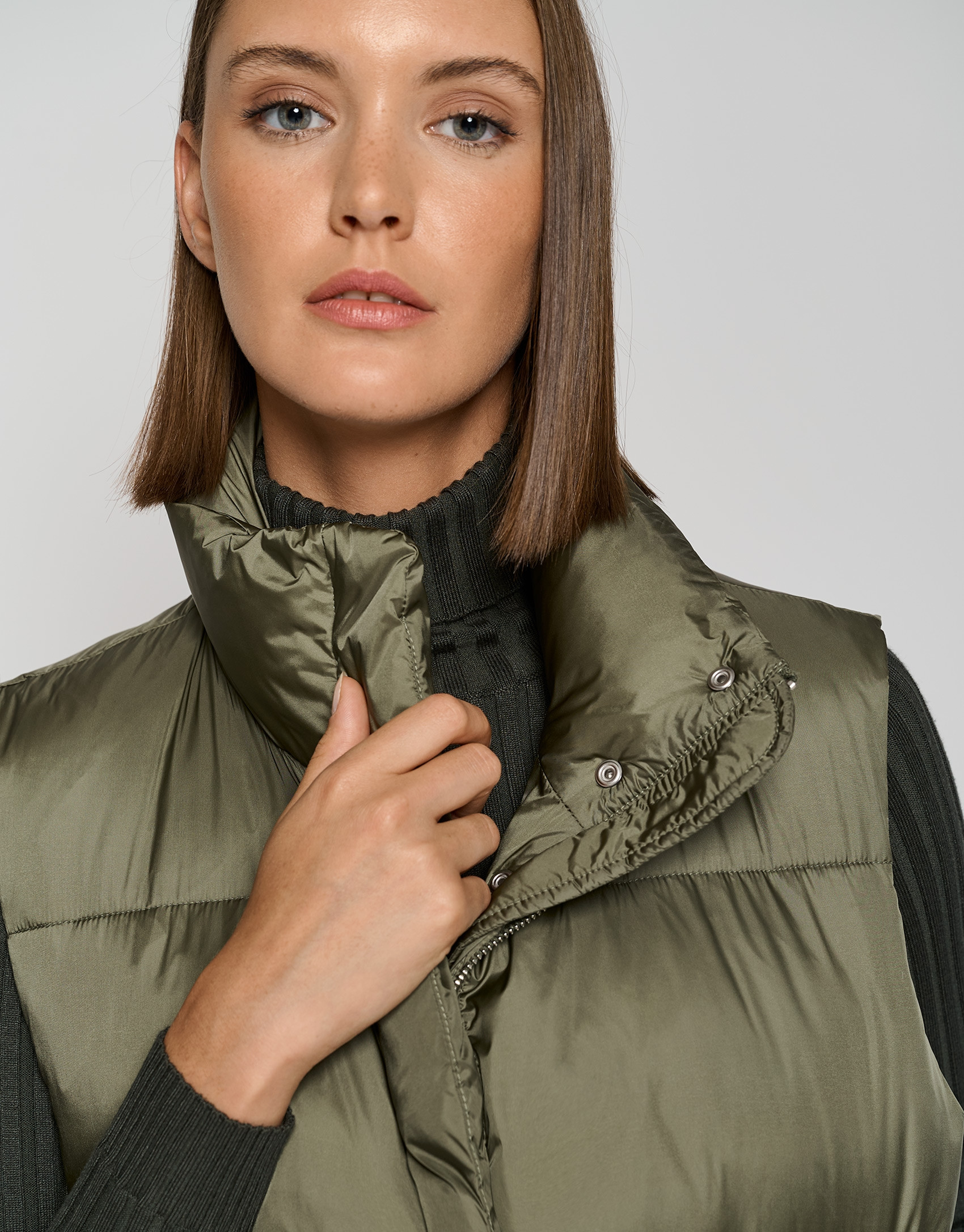 Green quilted vest - Woman - AW2023 | Roberto Verino