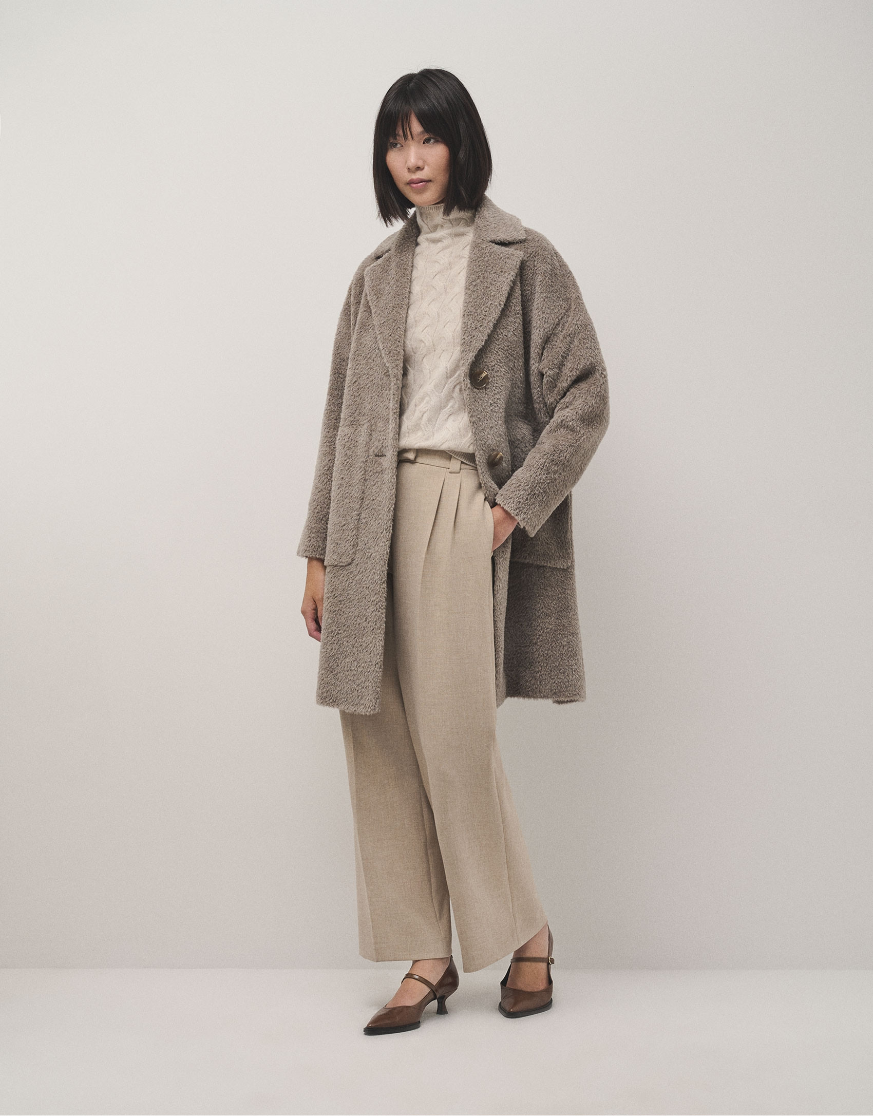 Long camel alpaca fur and wool coat - Woman | Roberto Verino
