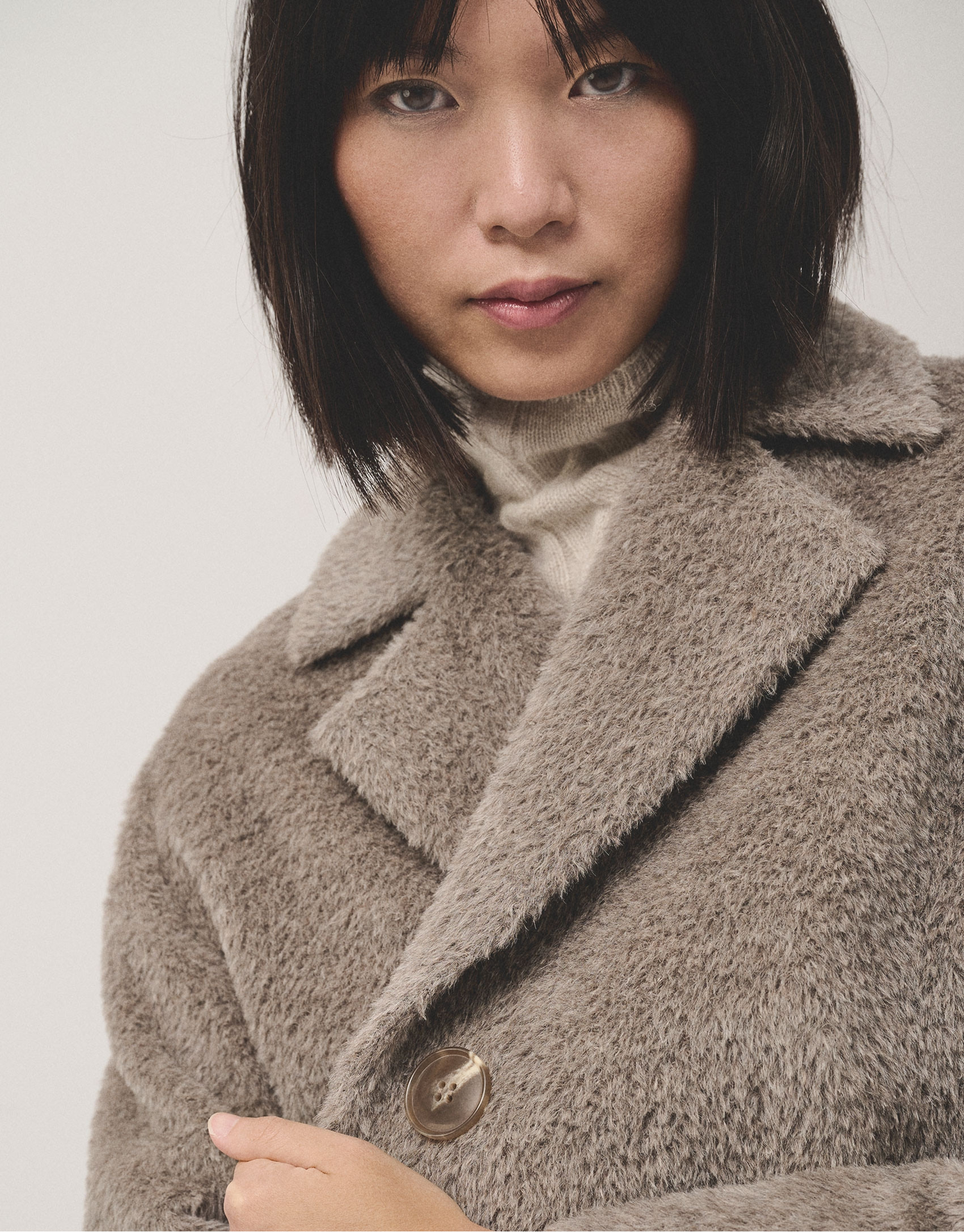 Long camel alpaca fur and wool coat - Woman | Roberto Verino