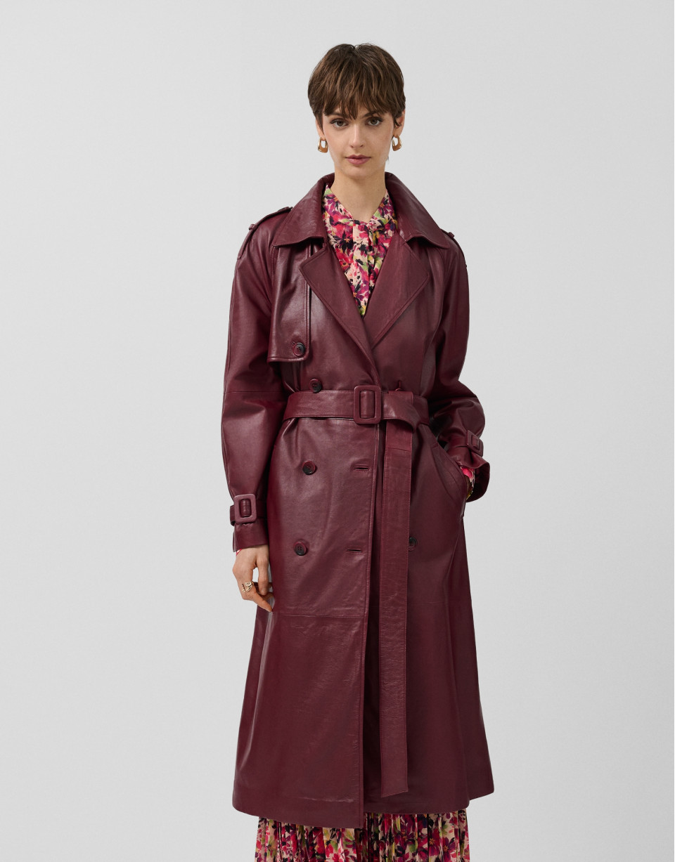 Long burgundy napa raincoat - Woman - AW2023 | Roberto Verino