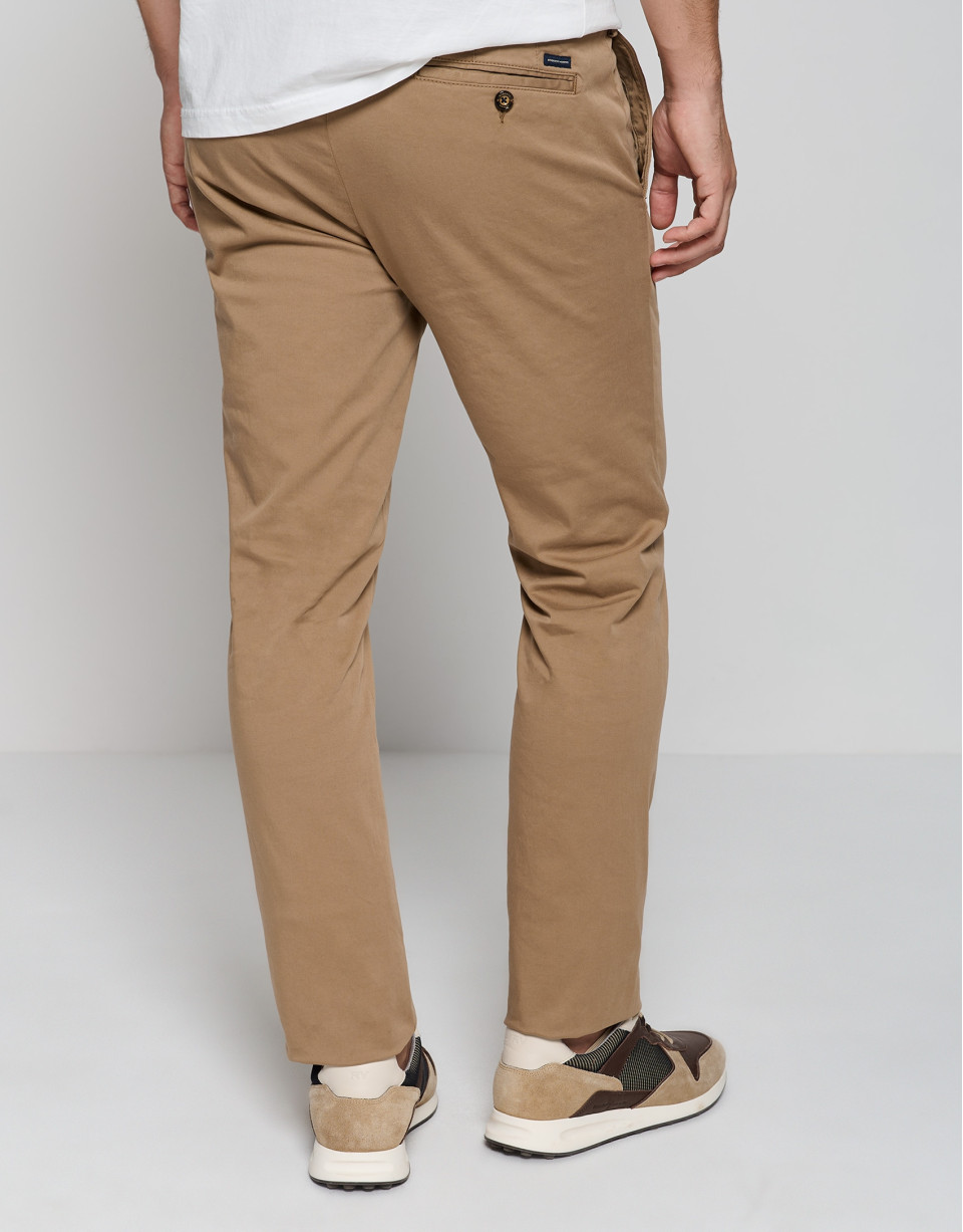 Tan dyed chino trousers - Man - AW2023 | Roberto Verino
