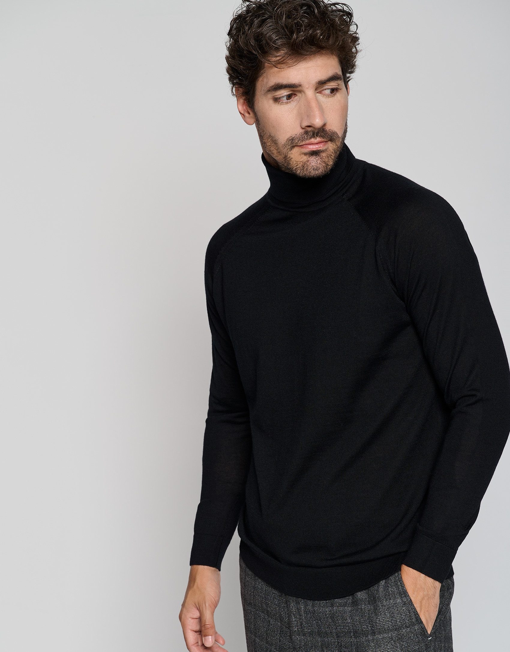 Black melange wool sweater with a turtleneck ... | Roberto Verino