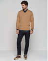 Camel wool sweater with V-neck  - Man - AW2023 | Roberto Verino