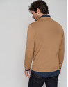 Camel wool sweater with V-neck  - Man - AW2023 | Roberto Verino