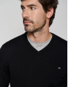 Dark wool sweater with V-neck  - Man - AW2023 | Roberto Verino