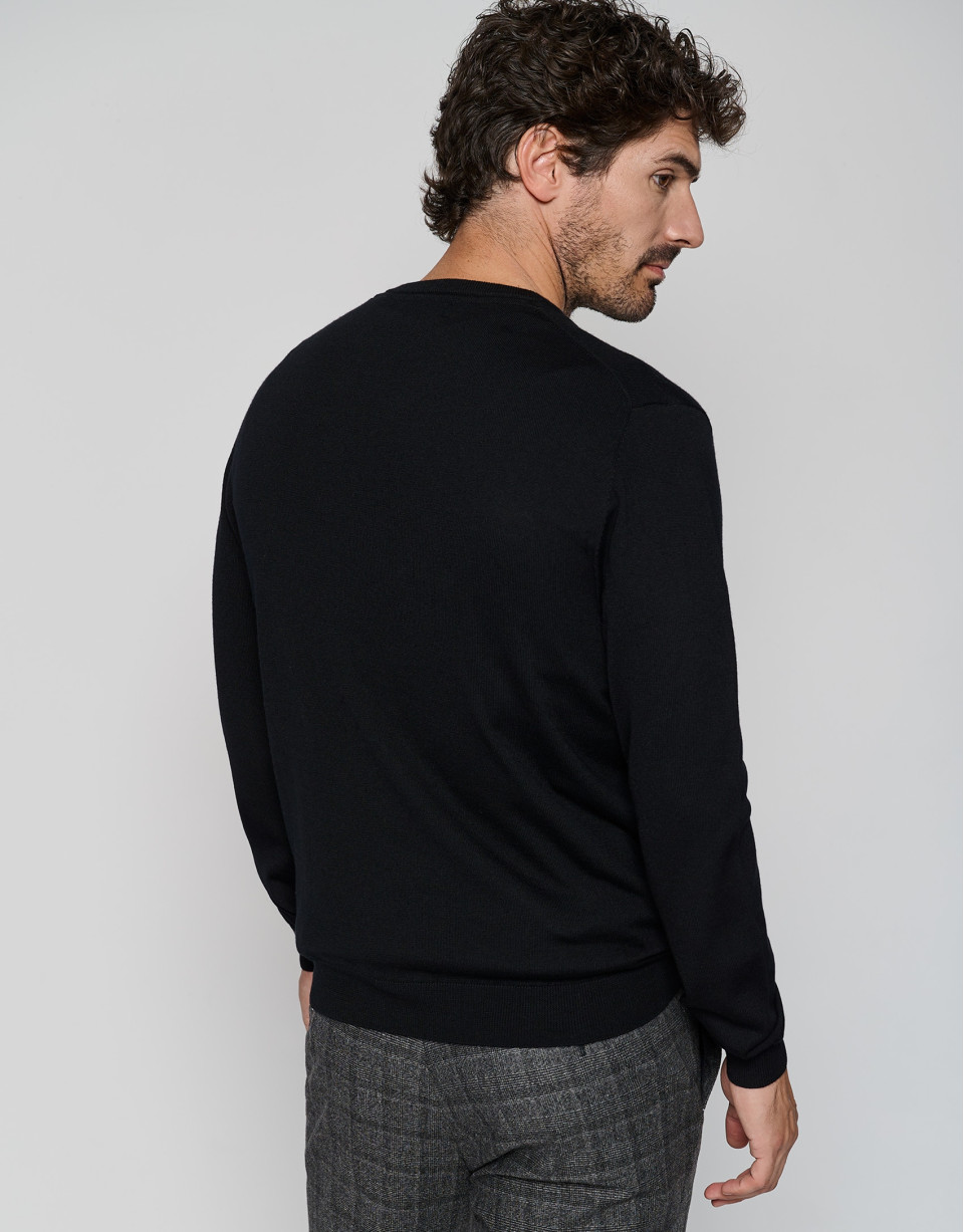 Jersey cuello pico color negro - Hombre | Roberto Verino