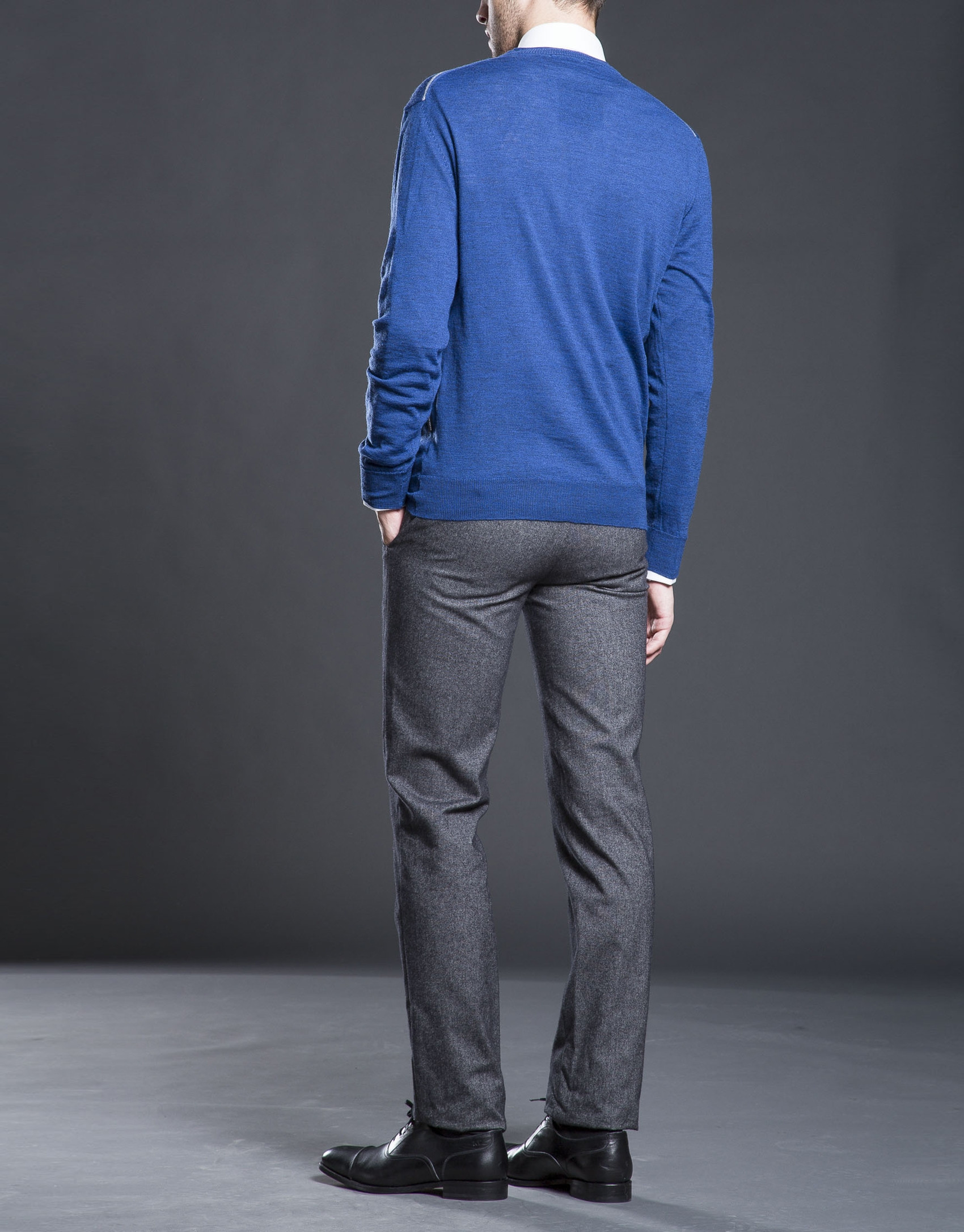 Basic blue knit sweater 