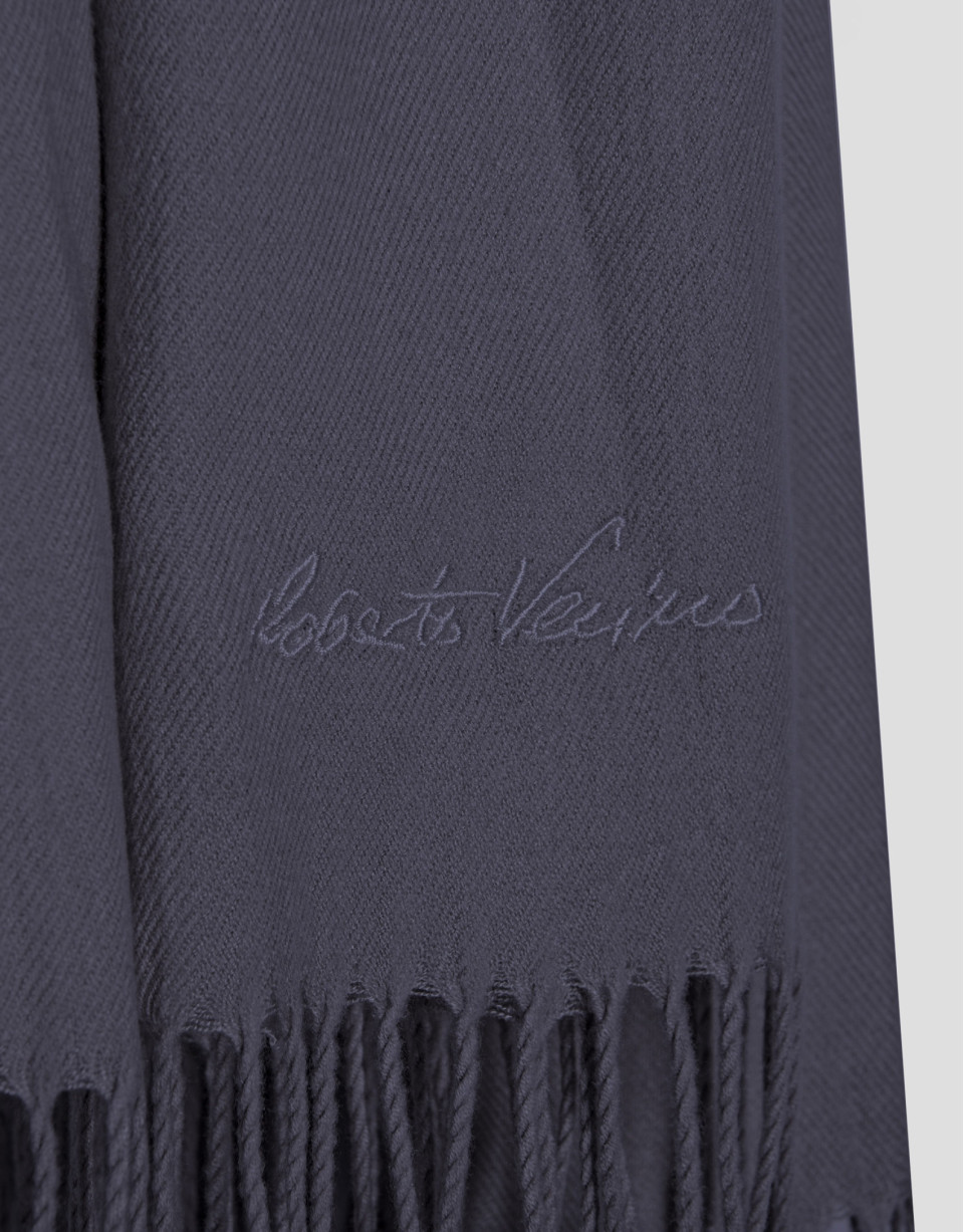 Dark gray foulard with soft collar