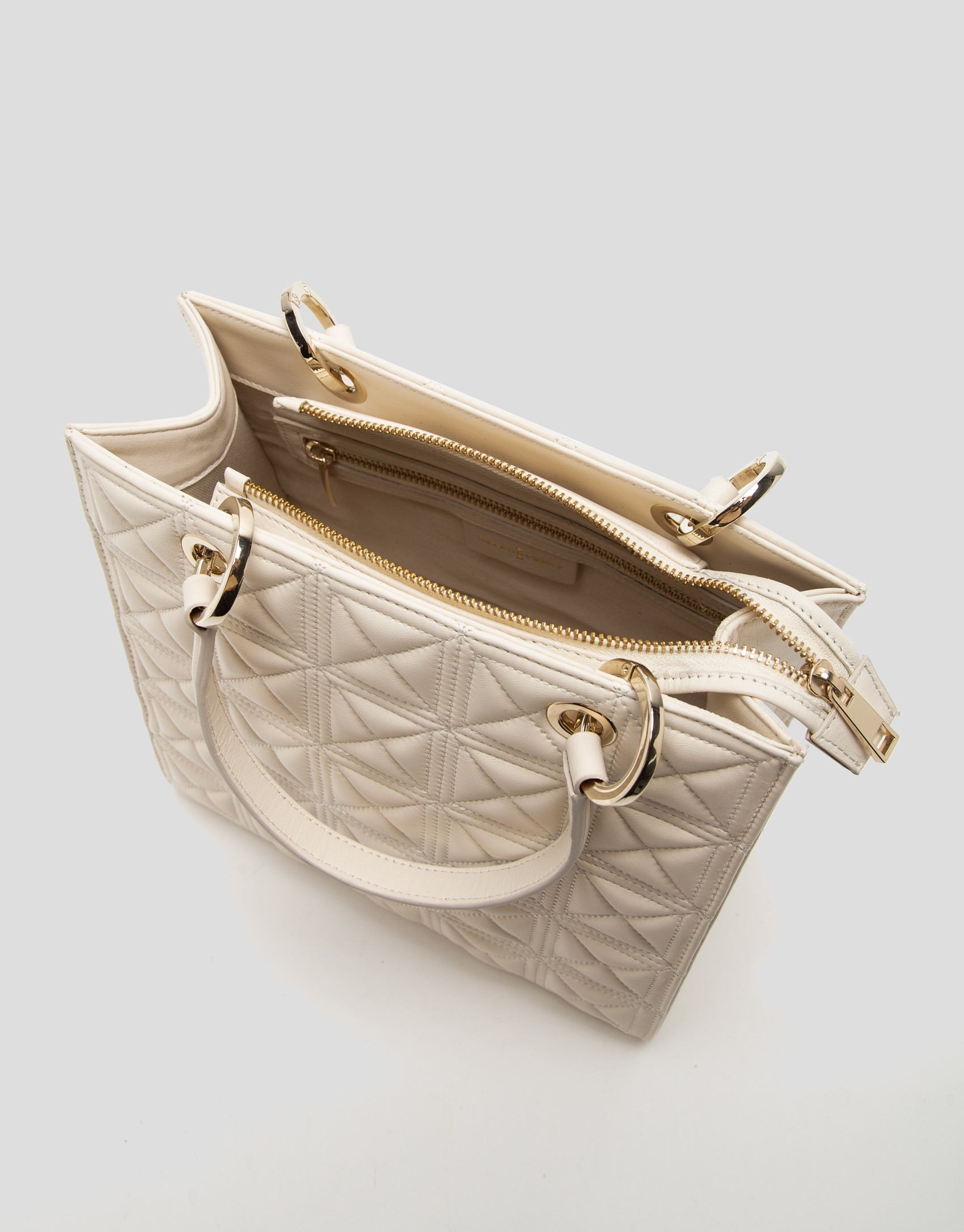 Bolso Satchel Maxi Linda piel acolchada crudo | Roberto Verino
