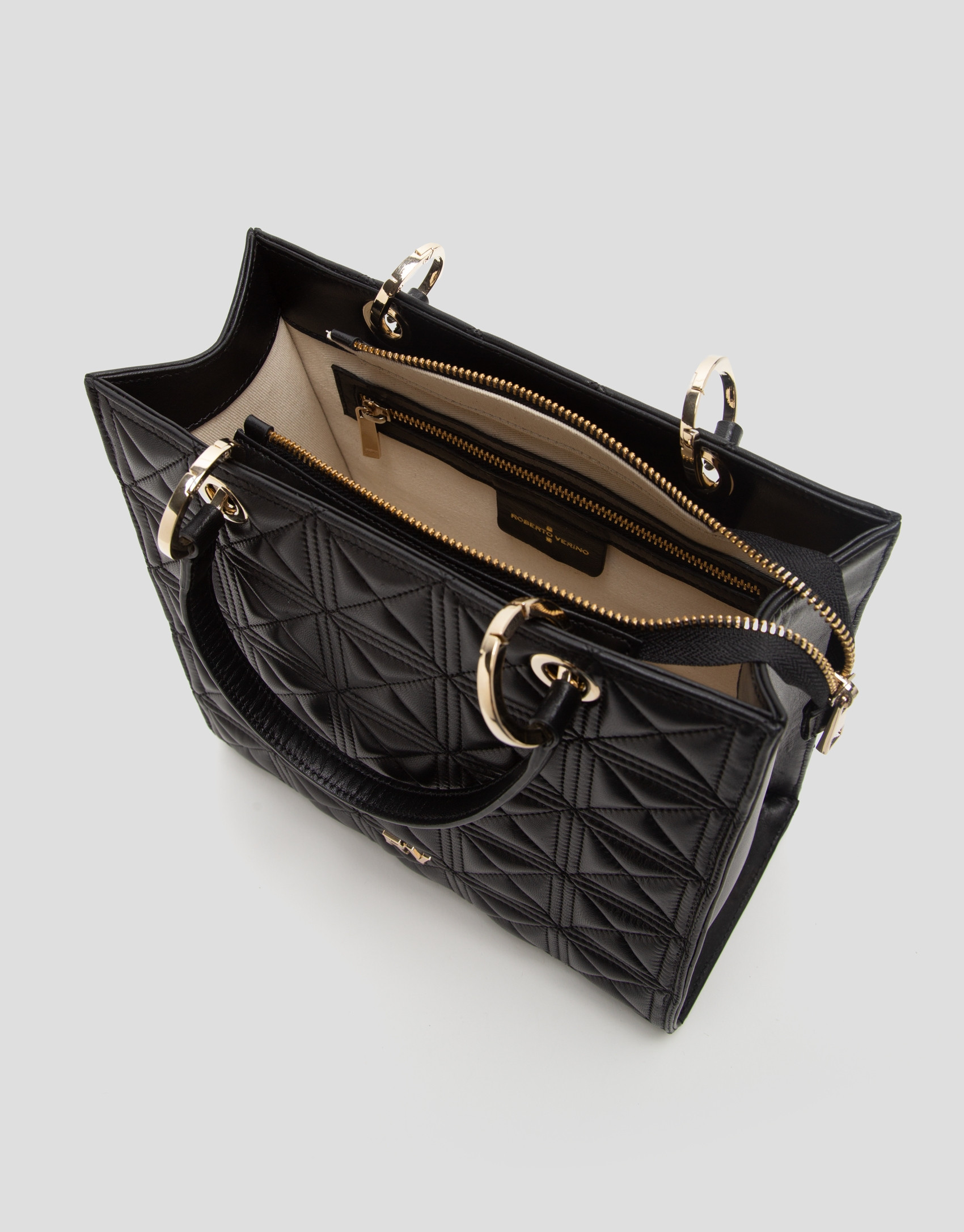 Bolso Satchel Maxi Linda piel acolchada negra | Roberto Verino