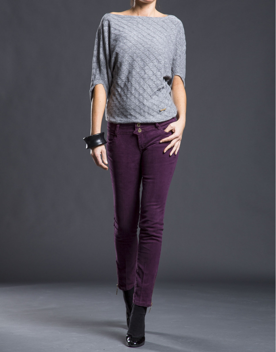Narrow aubergine pants with pockets 