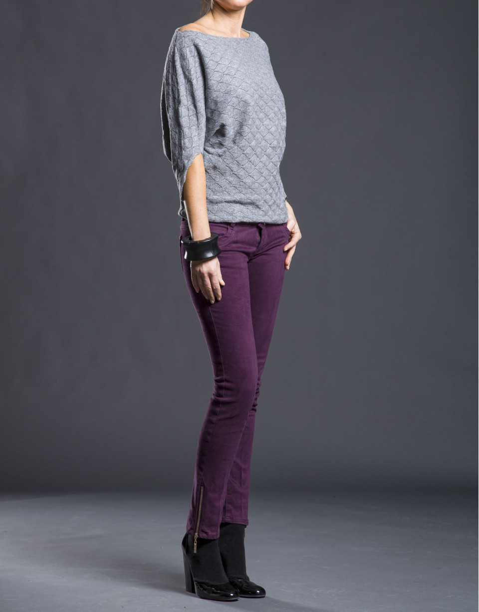 Narrow aubergine pants with pockets 