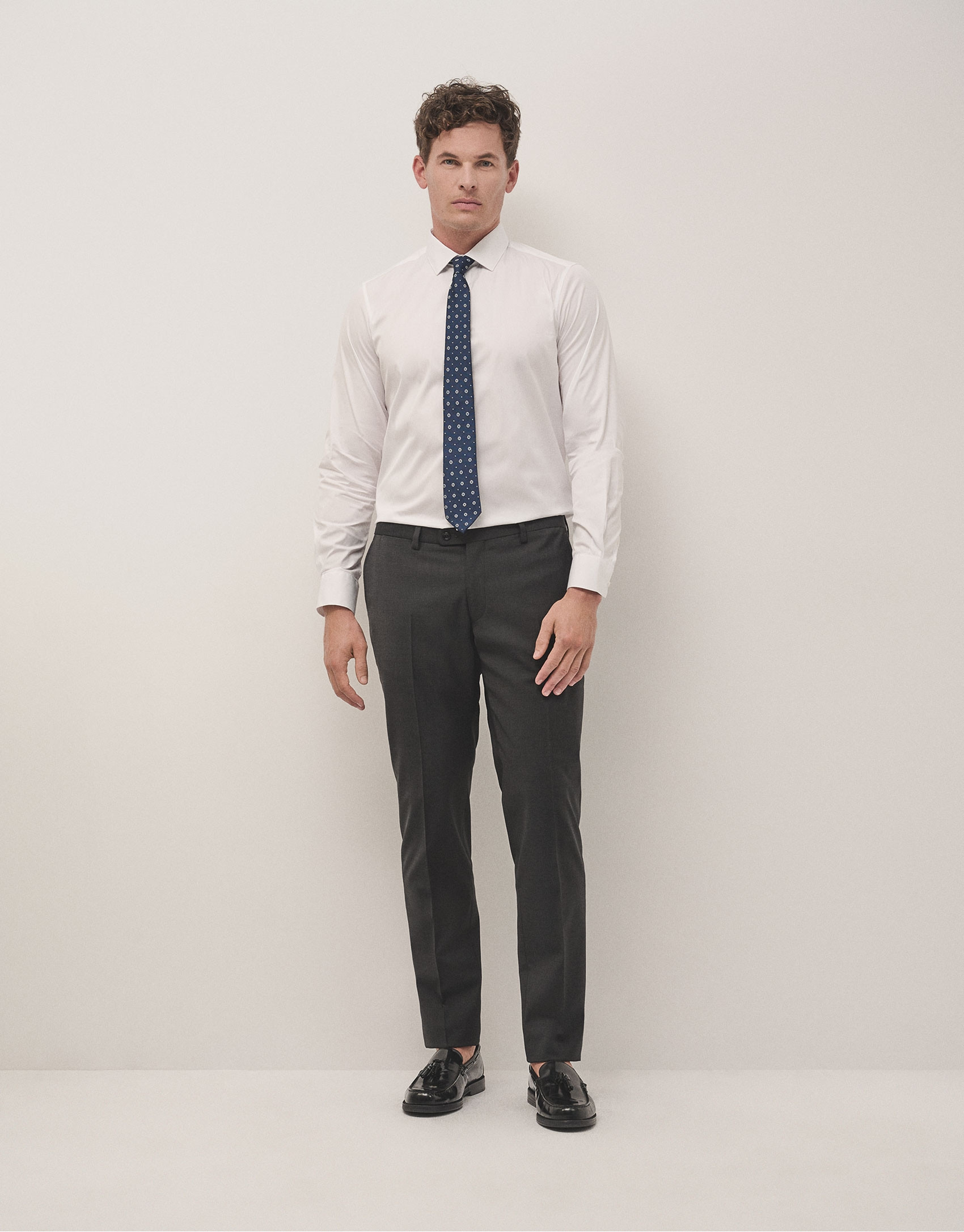White slim fit dress shirt - Man - AW2024 | Roberto Verino