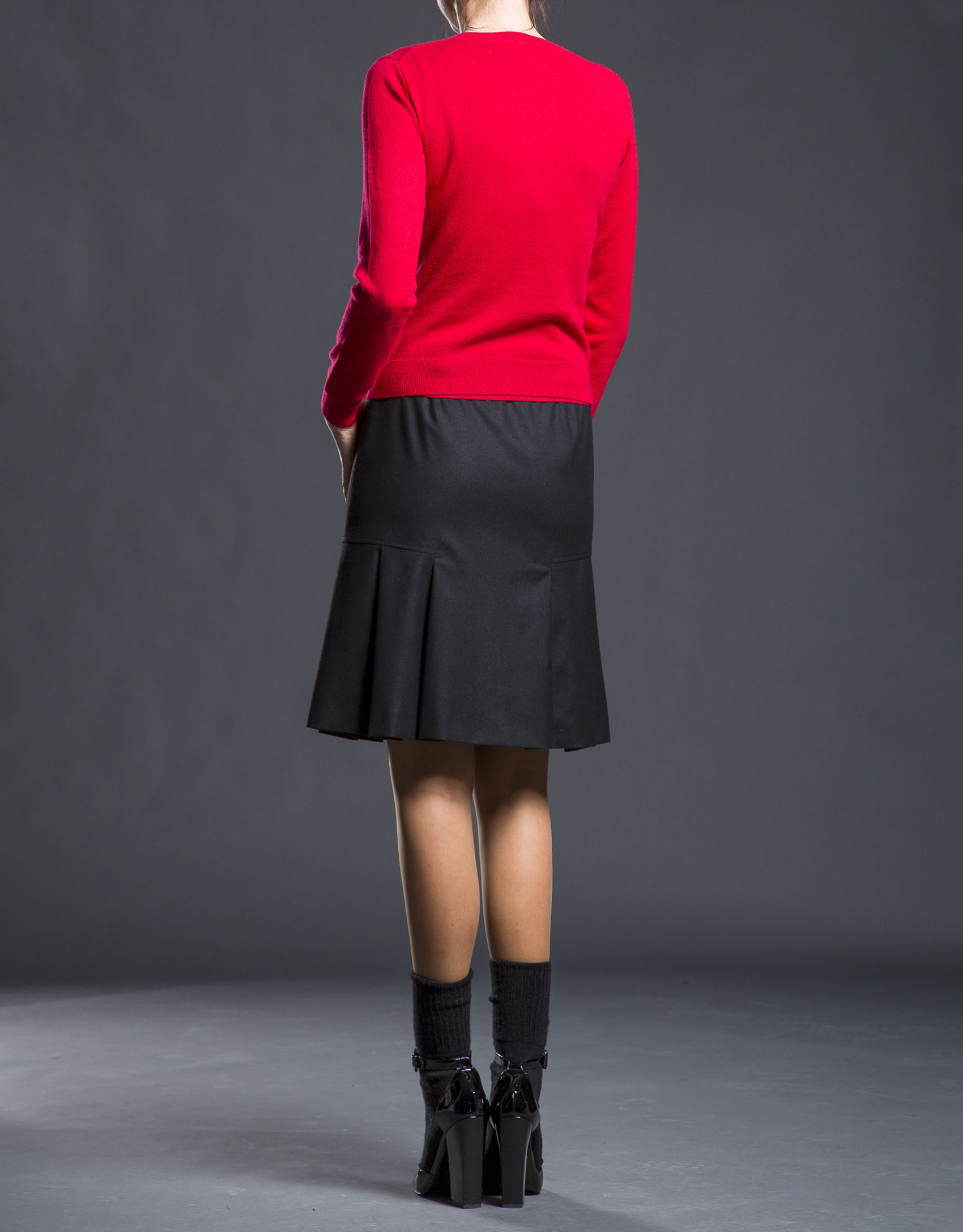 Fine knit red jacket 