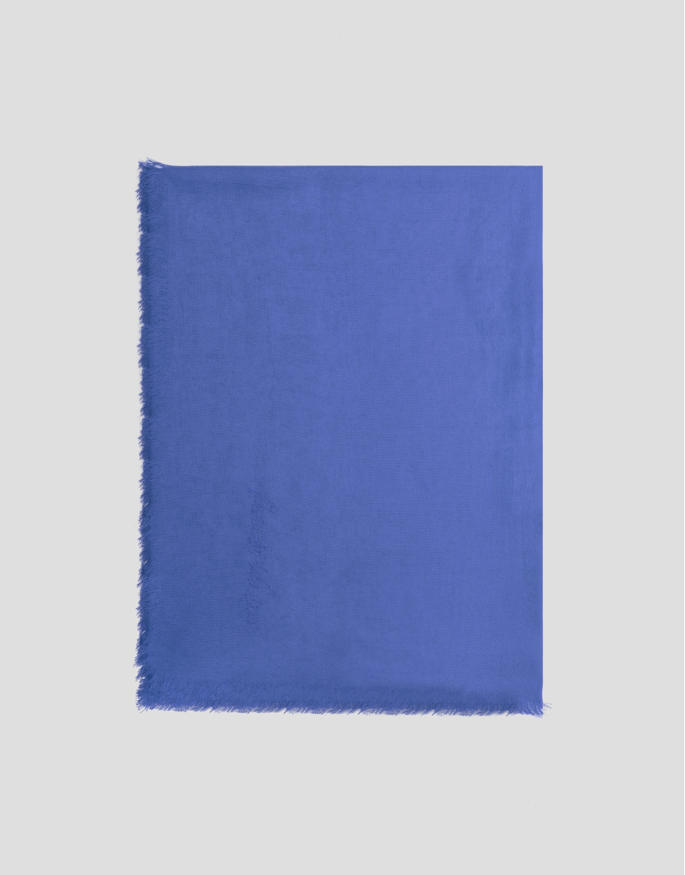 Fular modal azul con logo bordado a mano