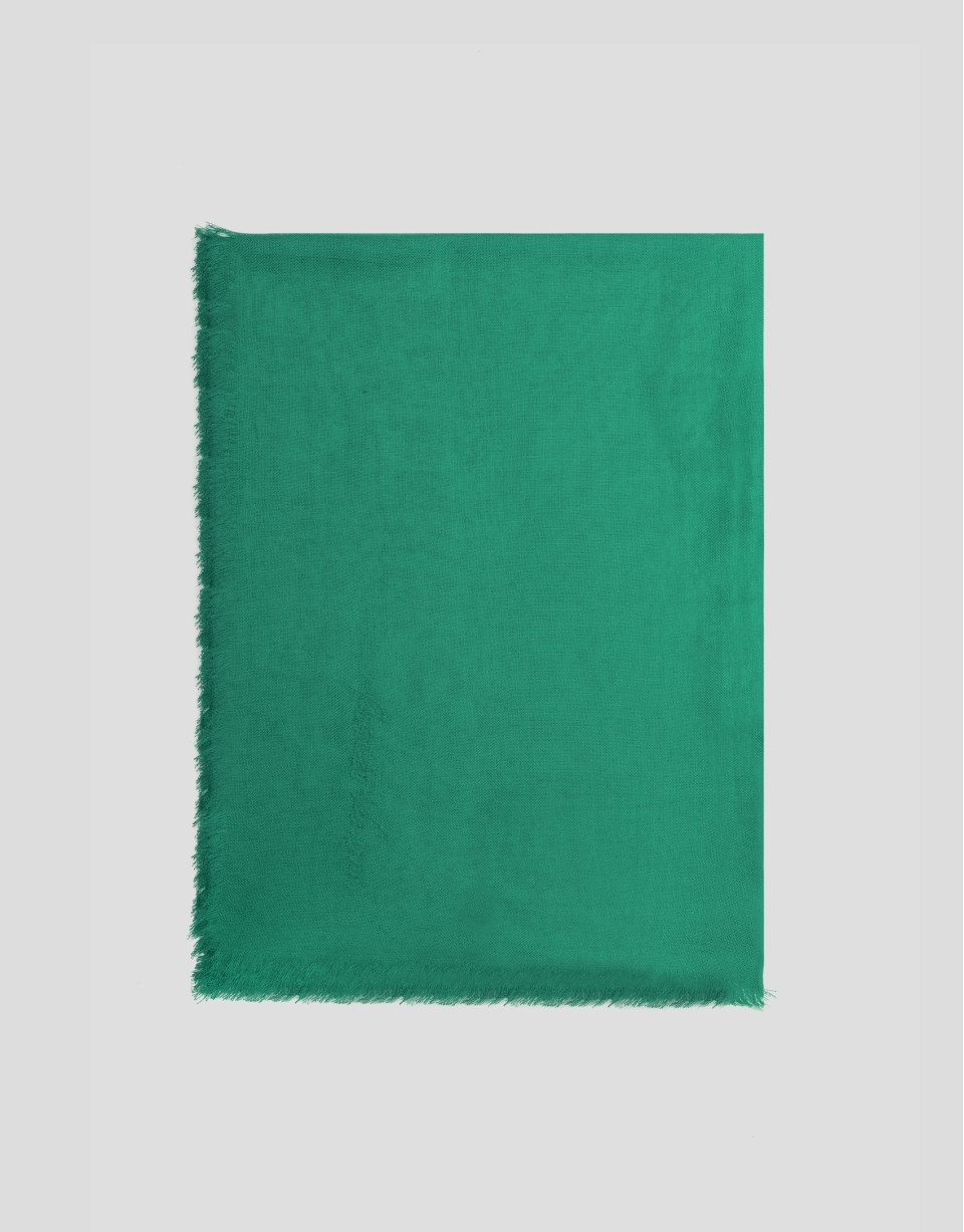 Fular modal verde con logo bordado a mano
