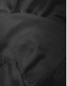 Fular modal negro con logo bordado a mano
