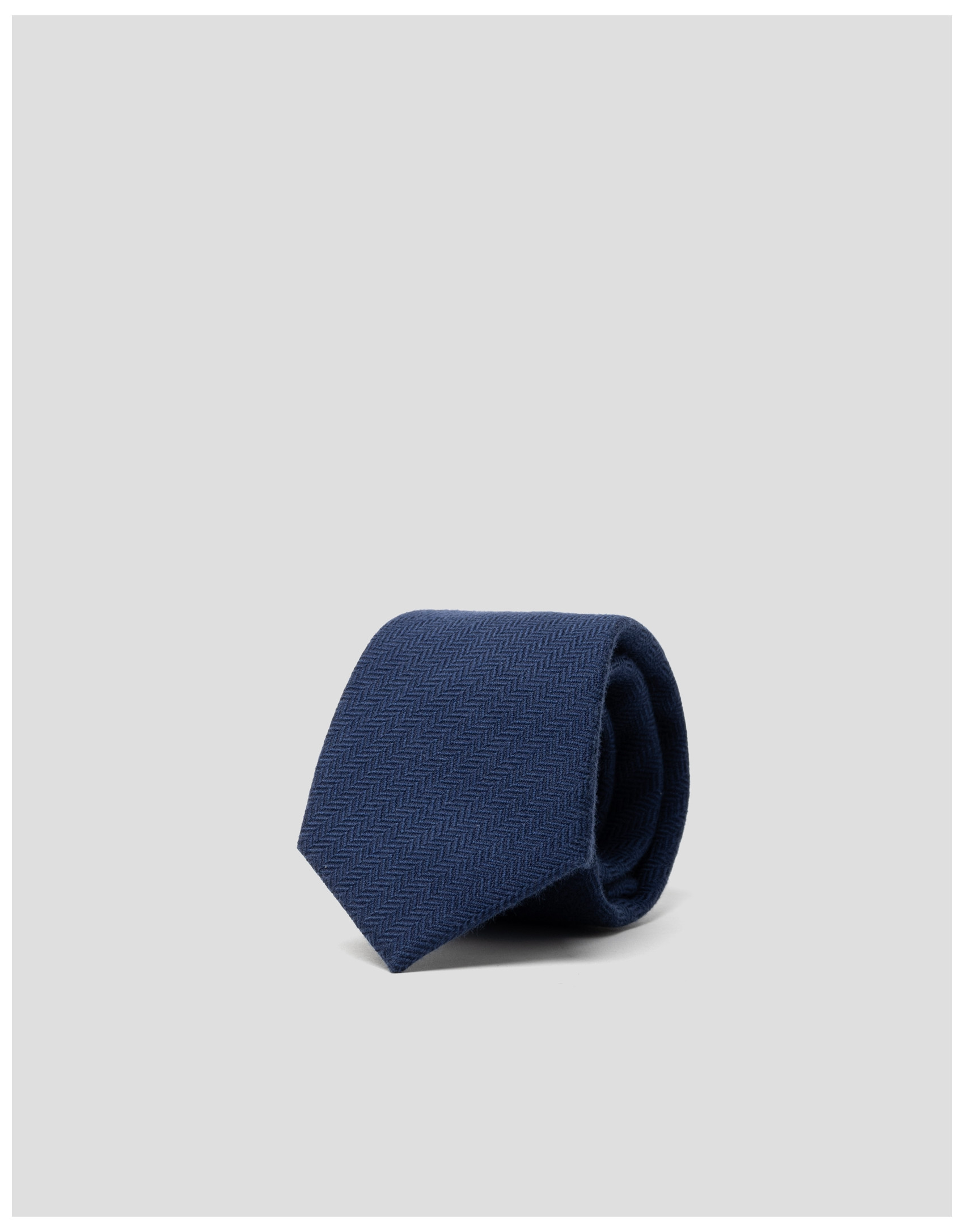 Corbata seda jacquard espiga color marino