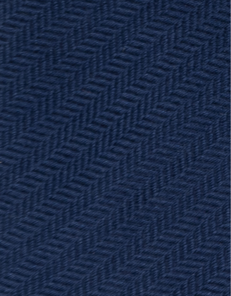 Navy blue silk tie with herringbone design | Roberto Verino