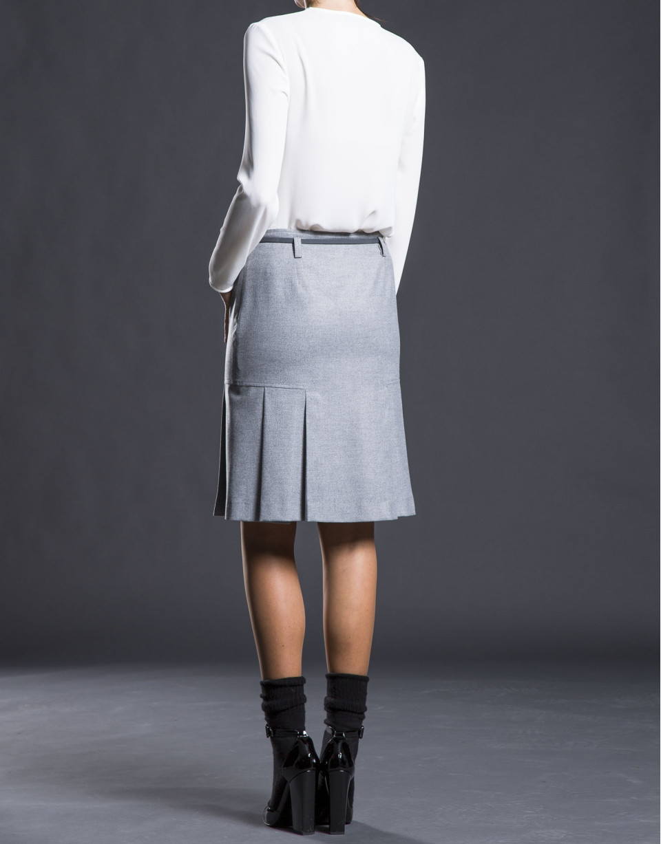 Gray skirt with bottom pleats.