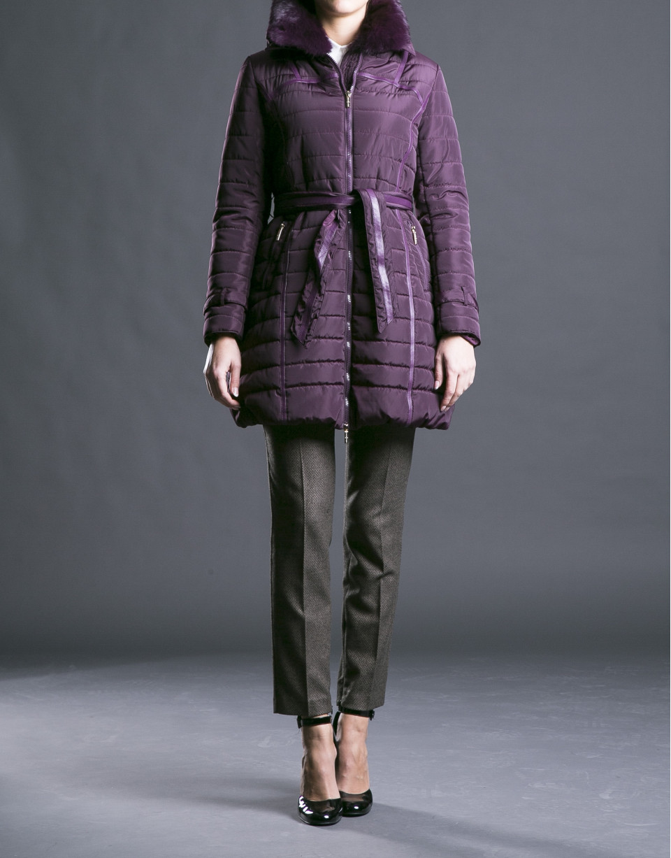 Trench largo acolchado berenjena