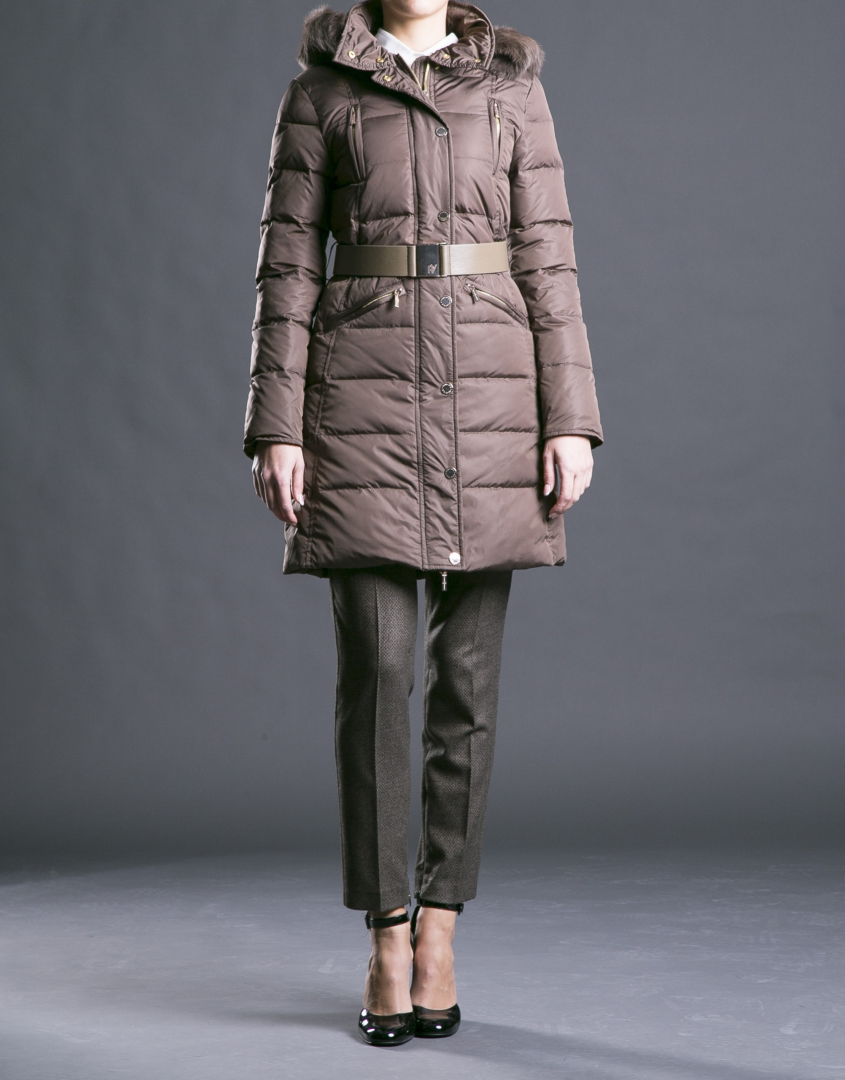 Long camel ski jacket