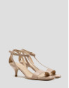 Open sandal with straps in beige leather