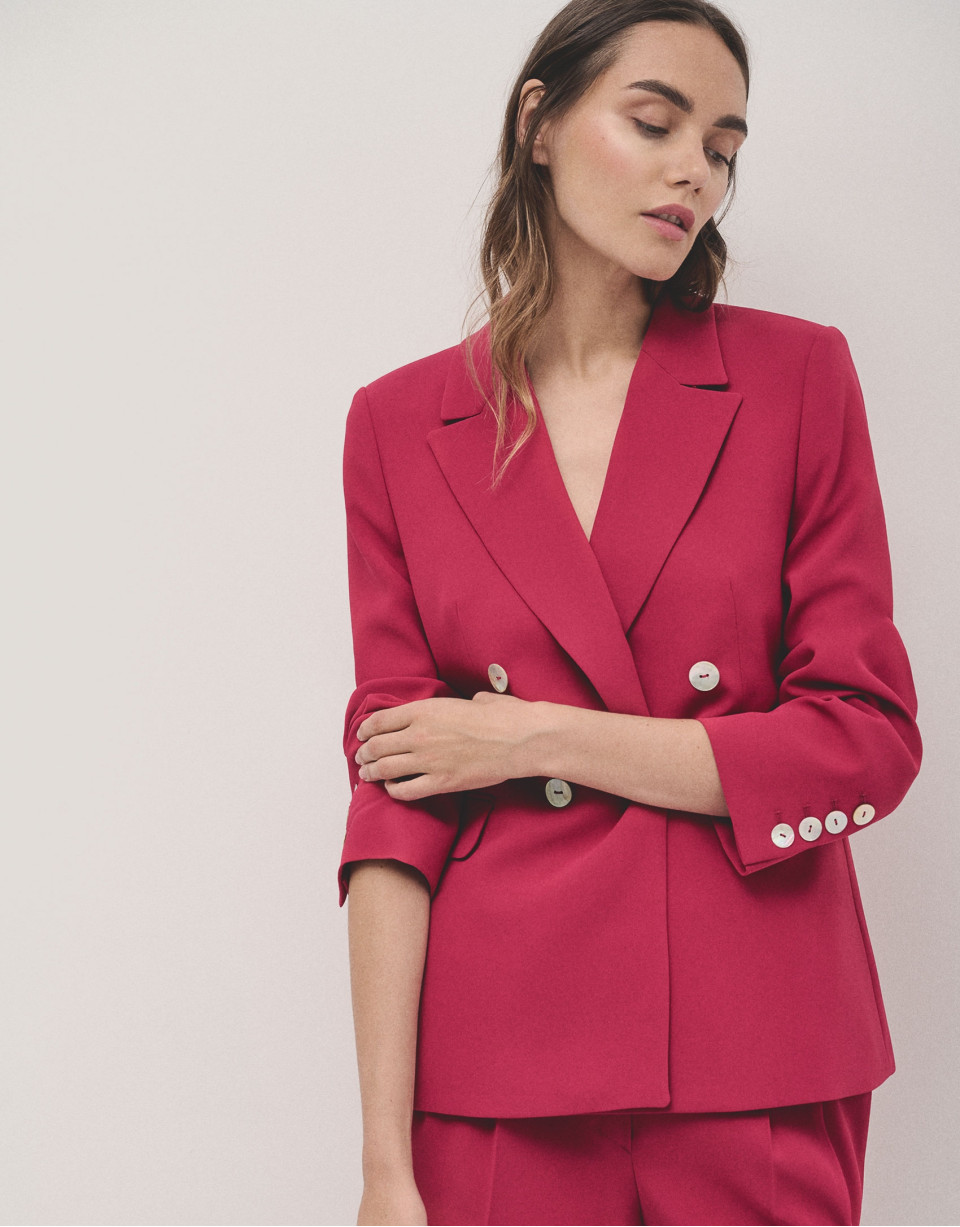 Blazer cruzada crepé frambuesa - Mujer - OI2024 | Roberto Verino