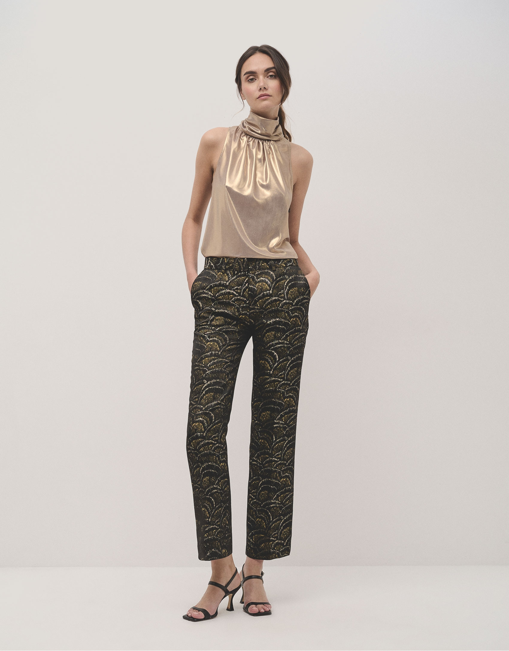 Pantalón recto jacquard dorado ondas - Mujer | Roberto Verino