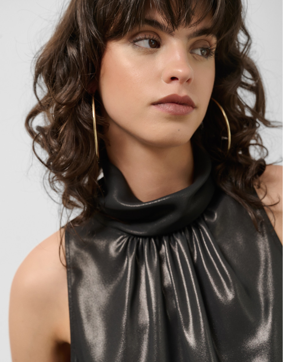 Top cuello halter lamé negro - Sale - PV2025 | Roberto Verino