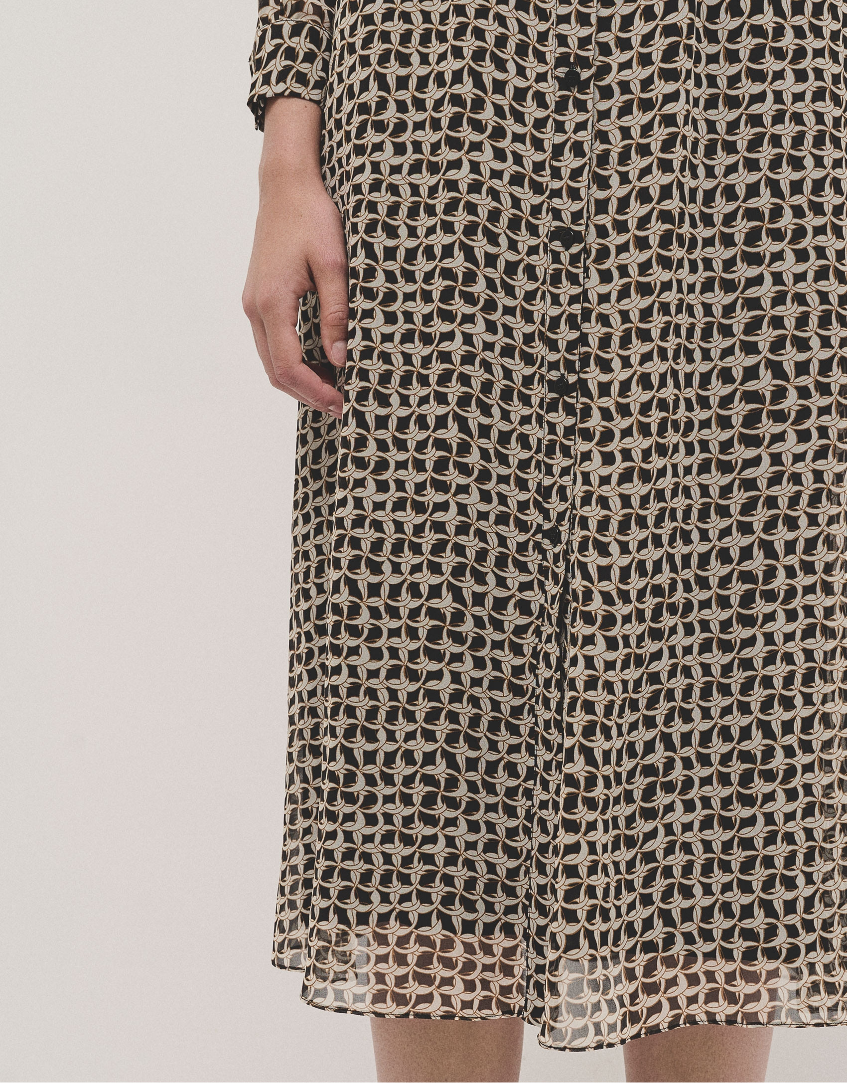 Shirtwaist midi dress with brown geometric print | Roberto Verino