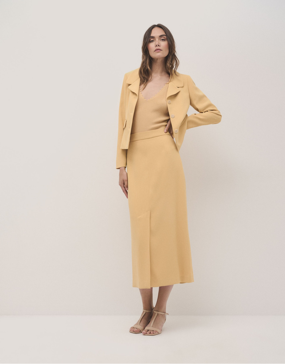 Short mustard crepe jacket - Woman - SS2024 | Roberto Verino
