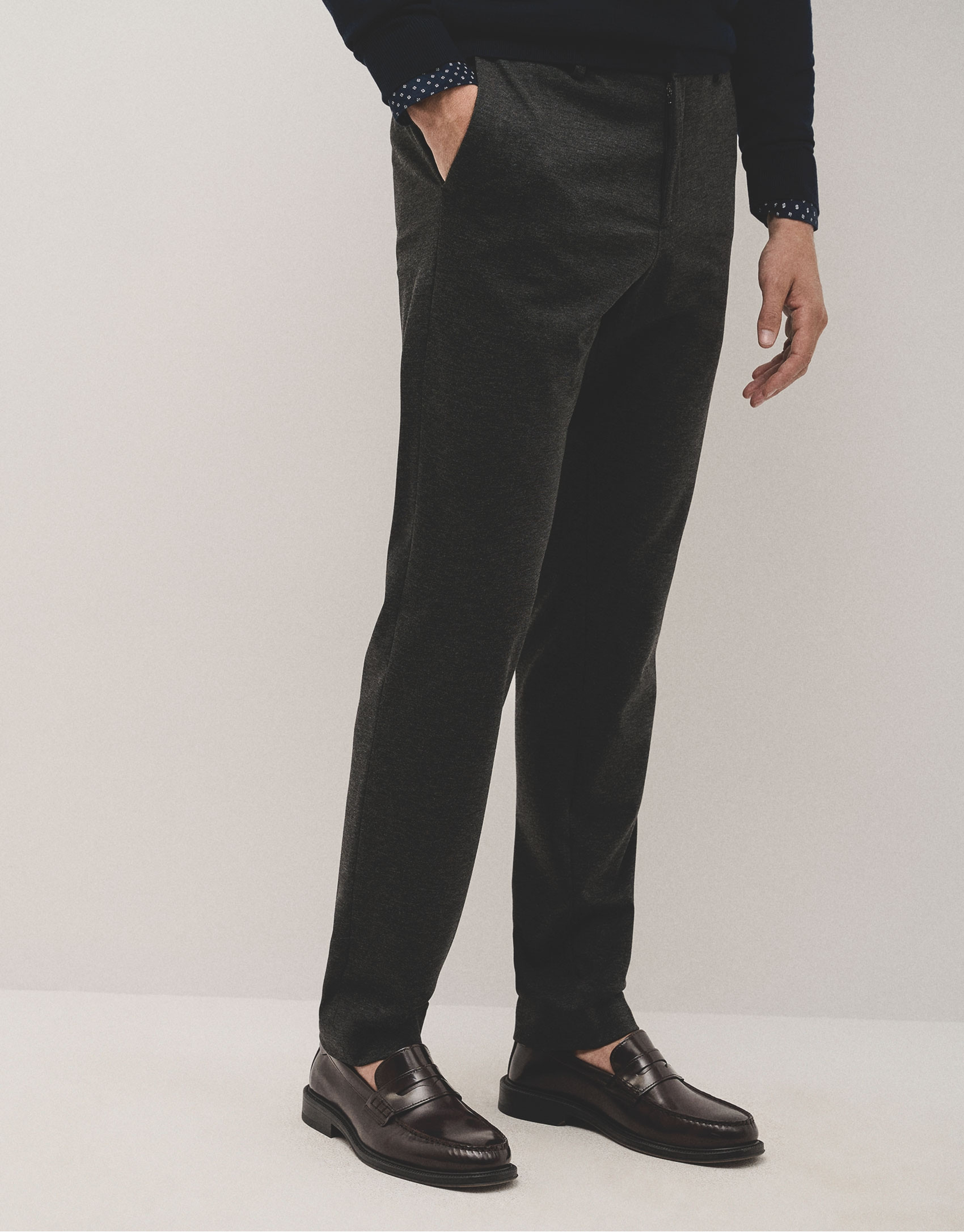 Dark grey blunt knit trousers - Man - AW2024 | Roberto Verino