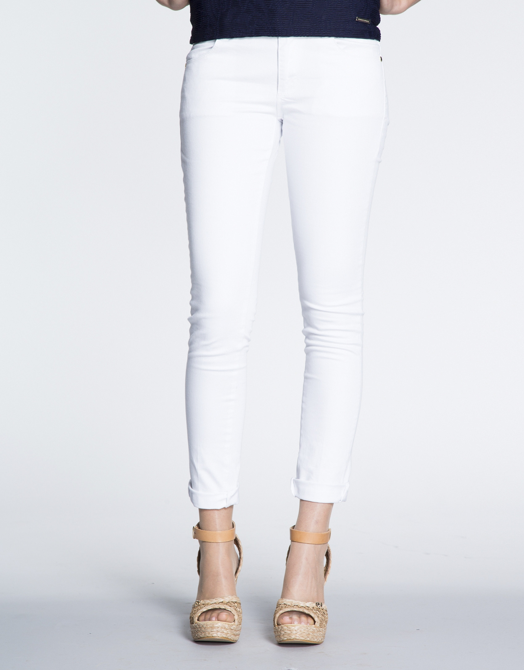 Pantalón strech de algodón blanco.