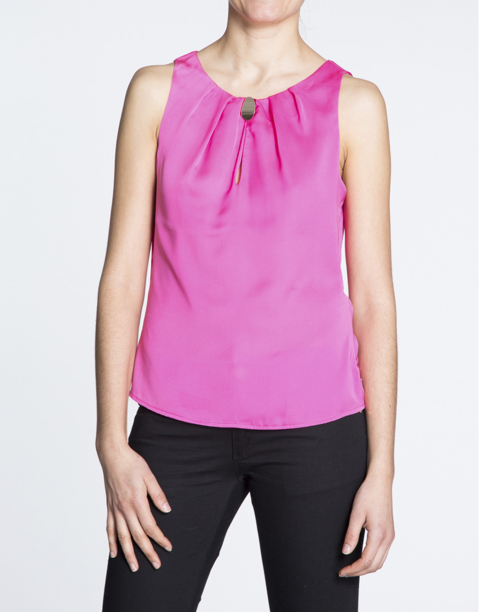 Fuchsia top with front pleat and opening