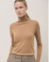 Camel fine wool knitted jumper with turtleneck | Roberto Verino