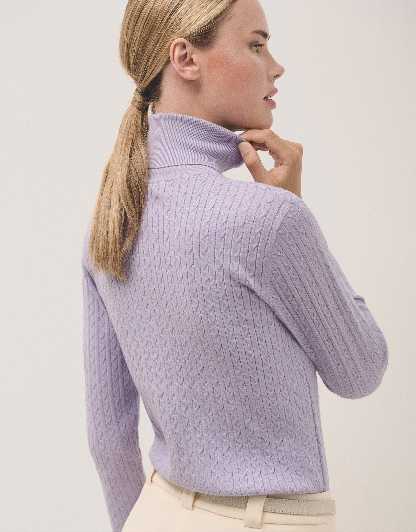 Jersey punto trenzado lila - Mujer - OI2024 | Roberto Verino