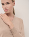 Camel V-neckline jumper in wool and silk | Roberto Verino