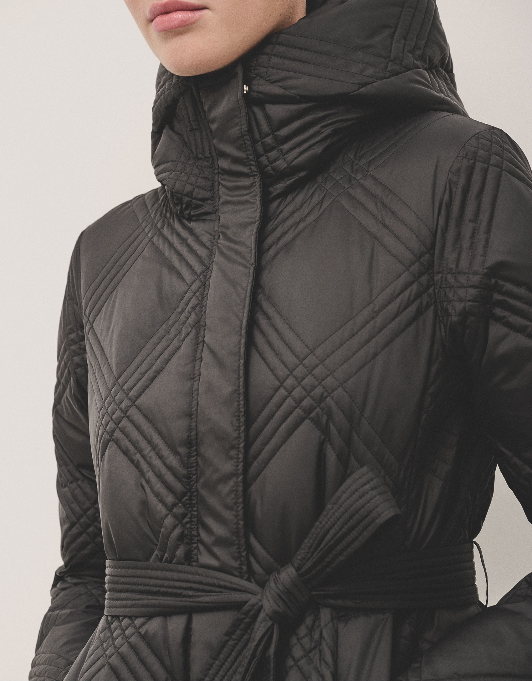 Long black diamond quilted coat  - Woman | Roberto Verino
