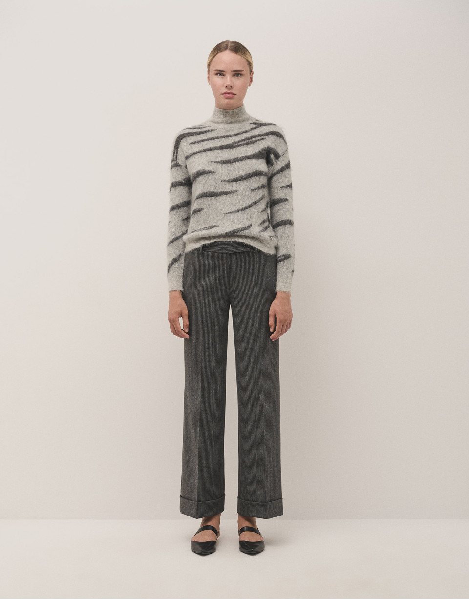 Grey tailored herringbone and discontinuous ... | Roberto Verino