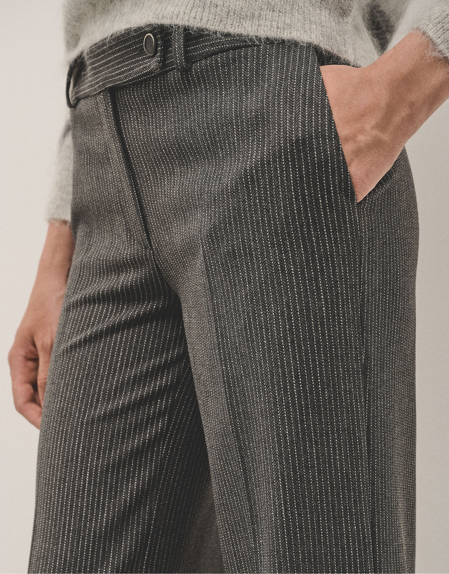Grey tailored herringbone and discontinuous ... | Roberto Verino