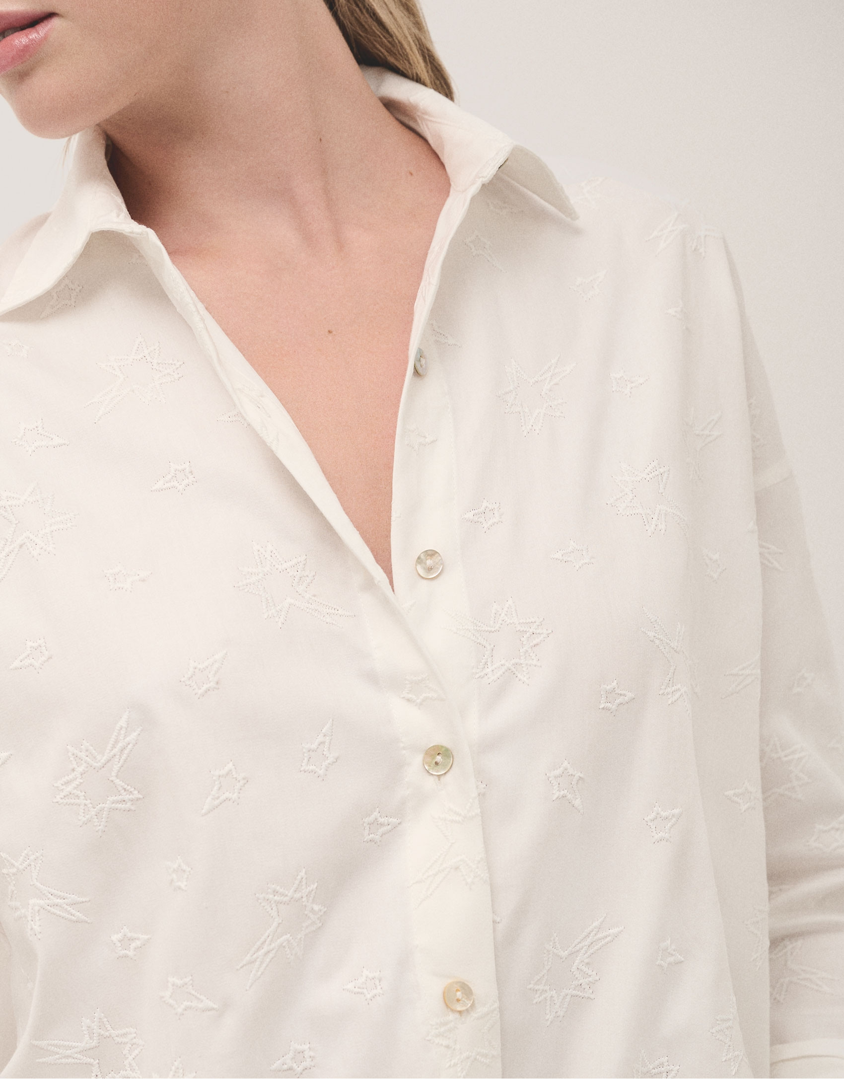 Blusa oversize algodón satinado blanco con ... | Roberto Verino