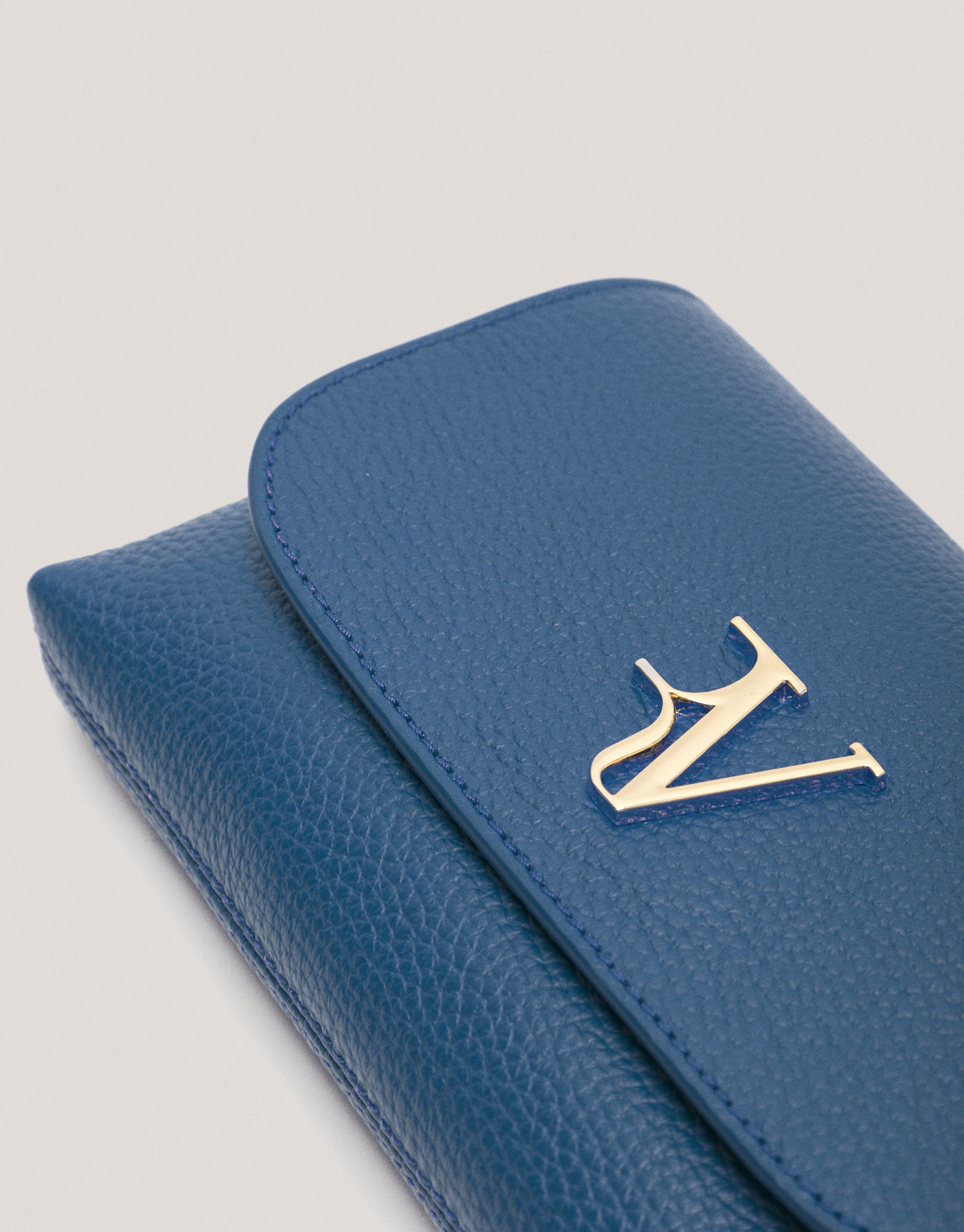 Blue leather Rita handbag - Woman - AW2024 | Roberto Verino