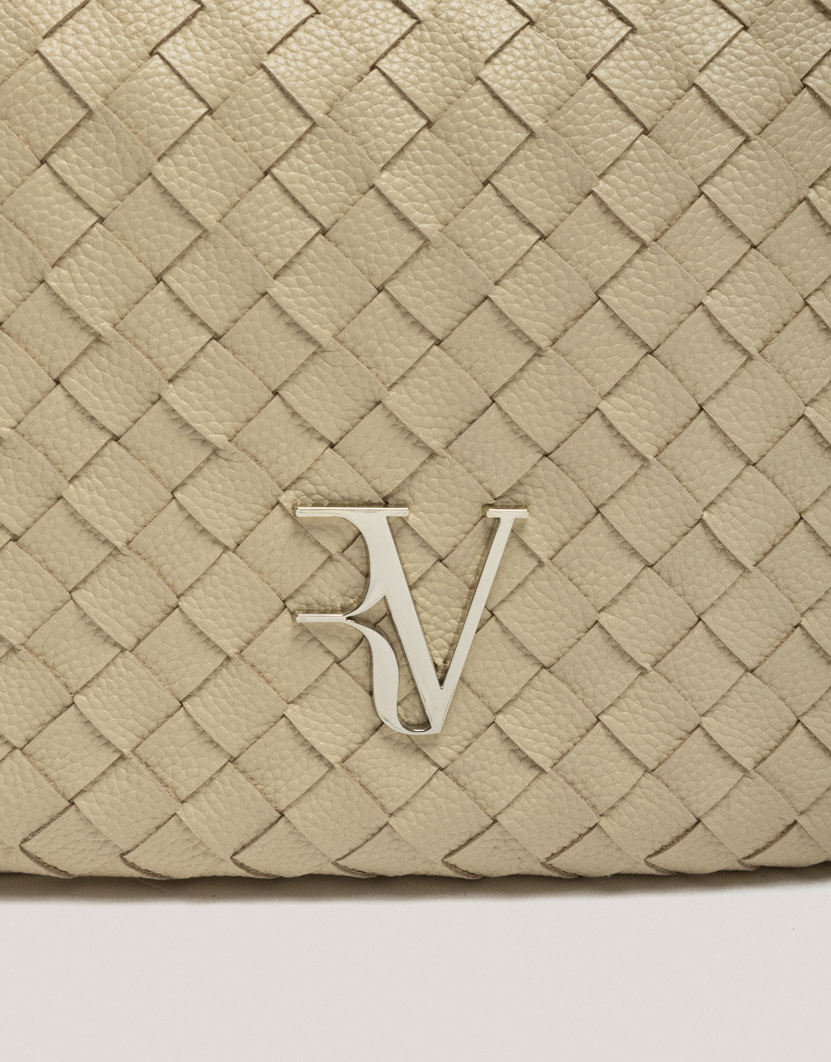 Large beige braided leather Erea Moon Maxi ... | Roberto Verino