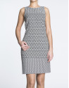 Vestido recto print geométrico en blanco y negro.