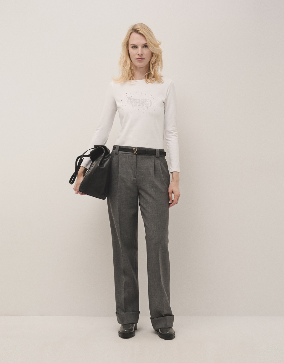 White cotton top with long sleeves and ... | Roberto Verino