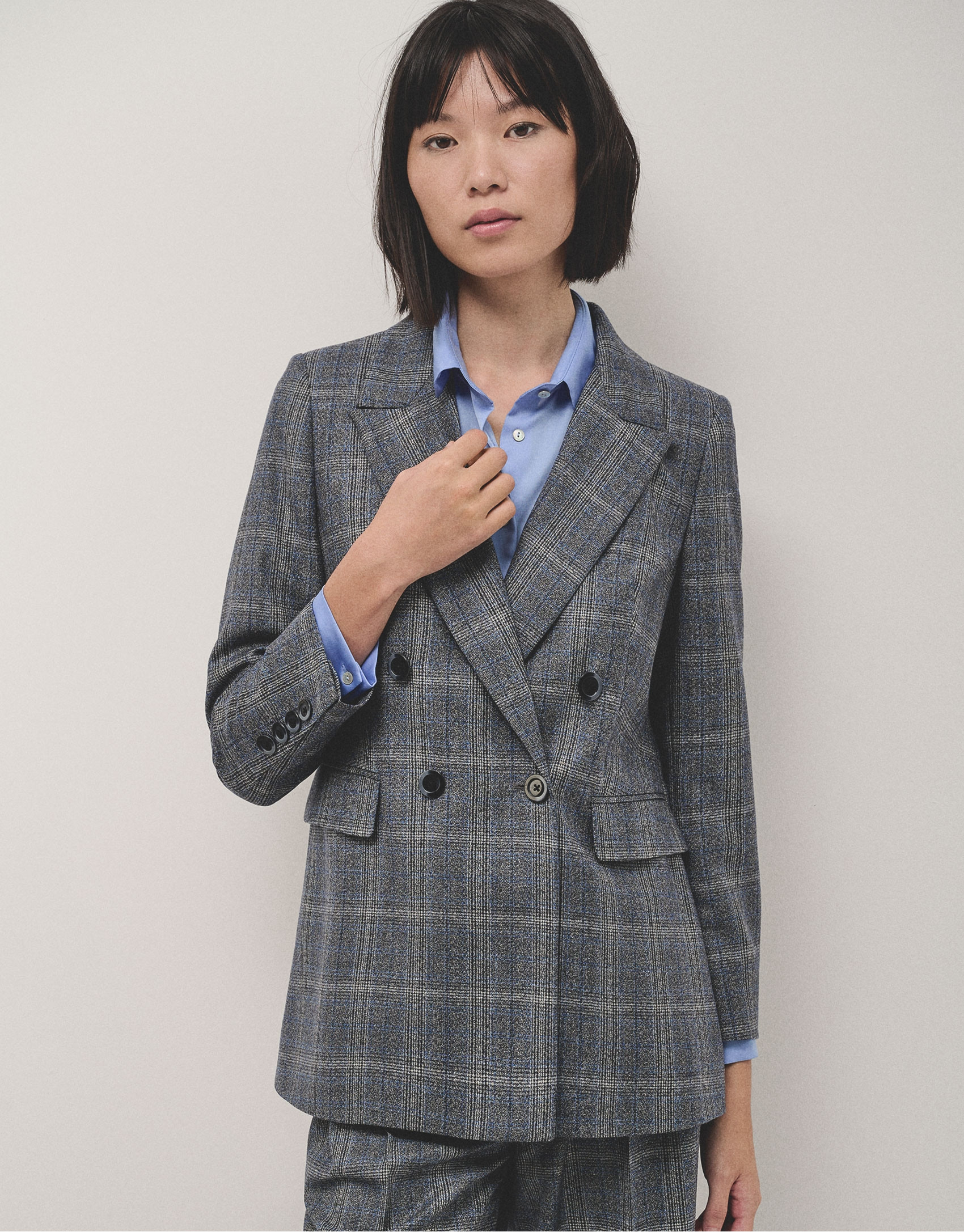 Double-breasted blazer in grey and blue wales... | Roberto Verino