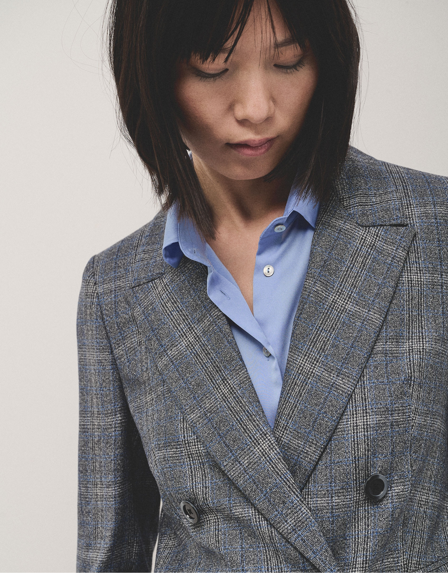 Double-breasted blazer in grey and blue wales... | Roberto Verino