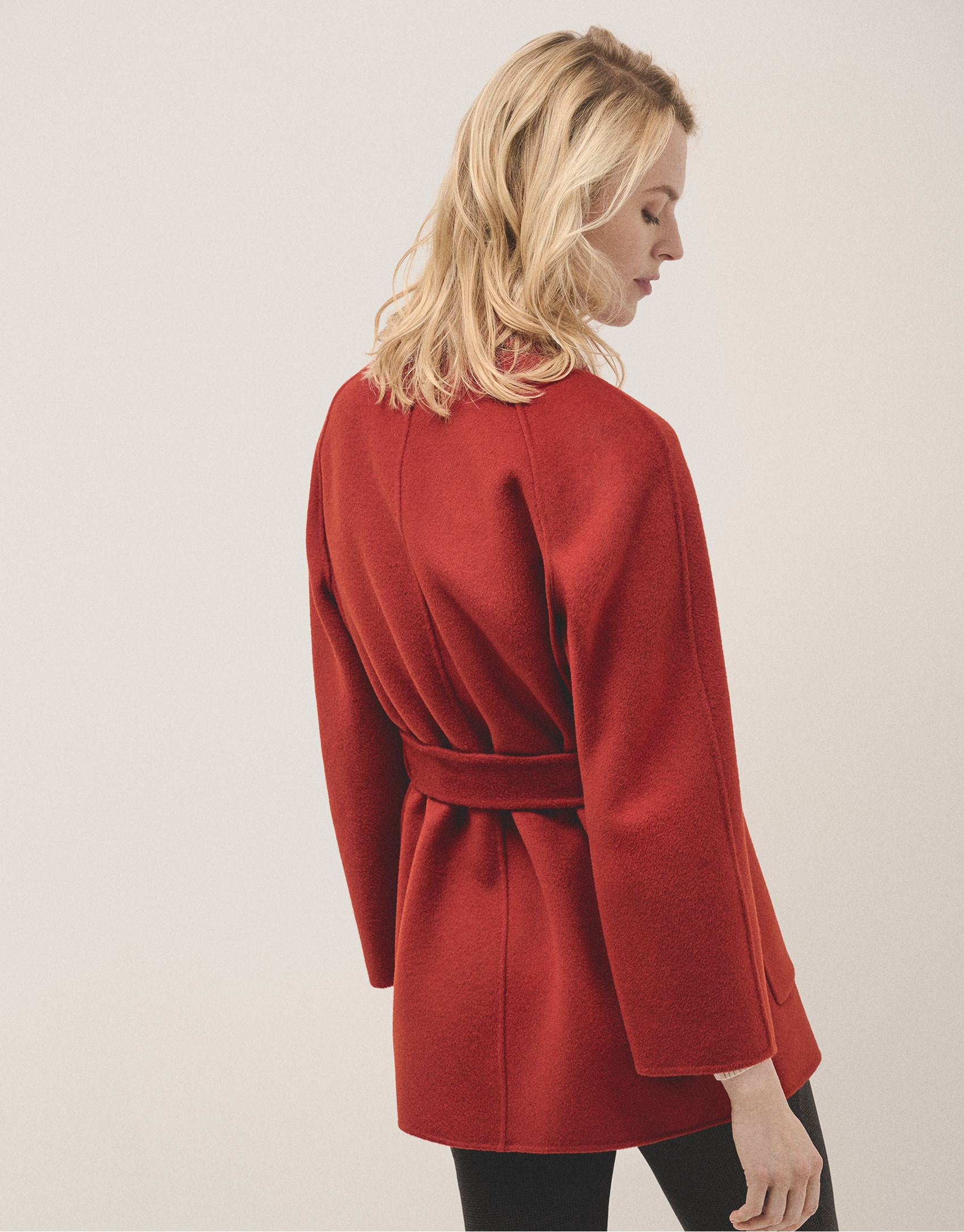 Short tile-color double-faced coat with belt | Roberto Verino